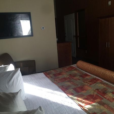 Best Western Plus Service Inn & Suites Lethbridge Luaran gambar
