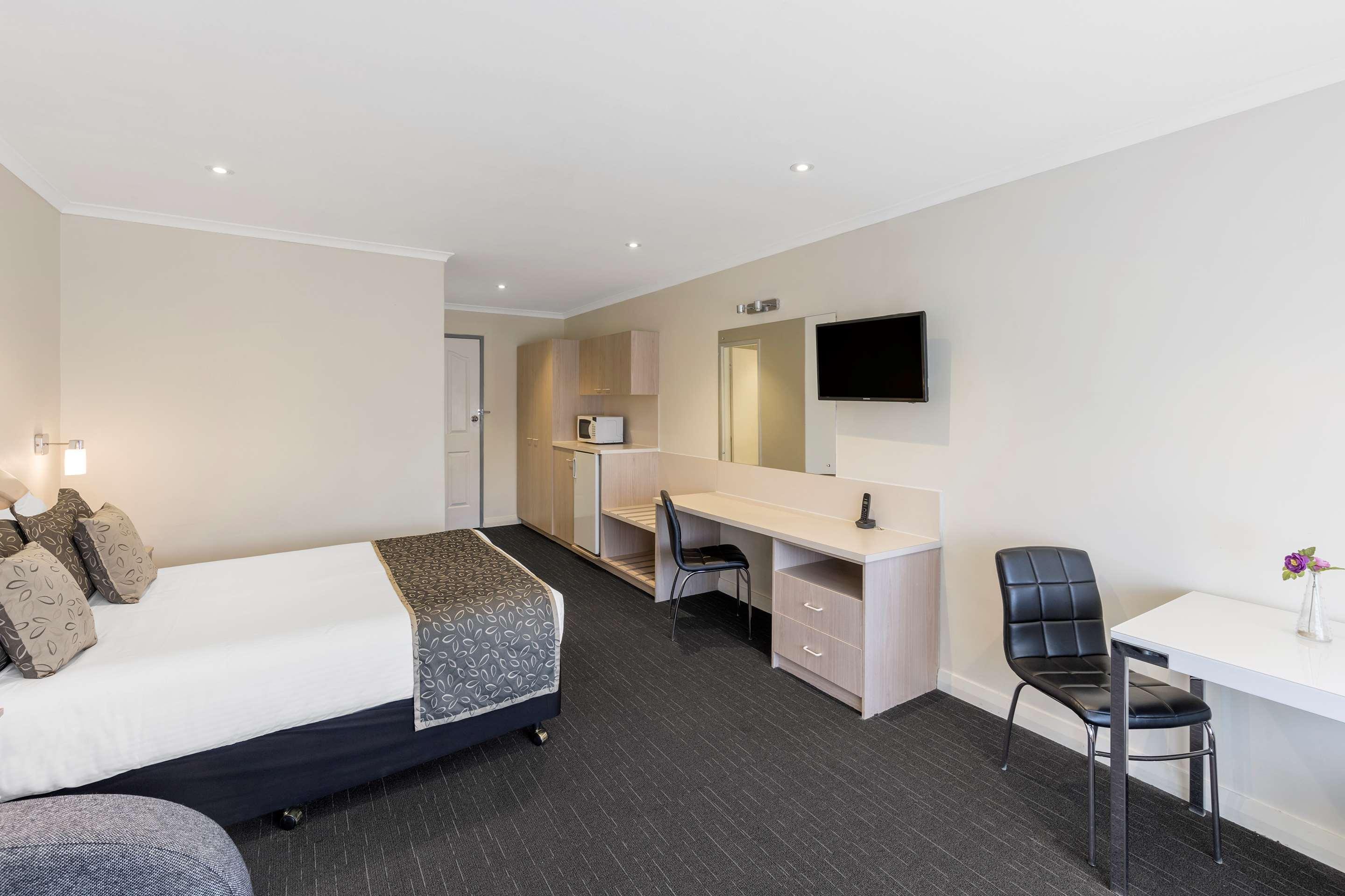 Best Western Plus Service Inn & Suites Lethbridge Luaran gambar