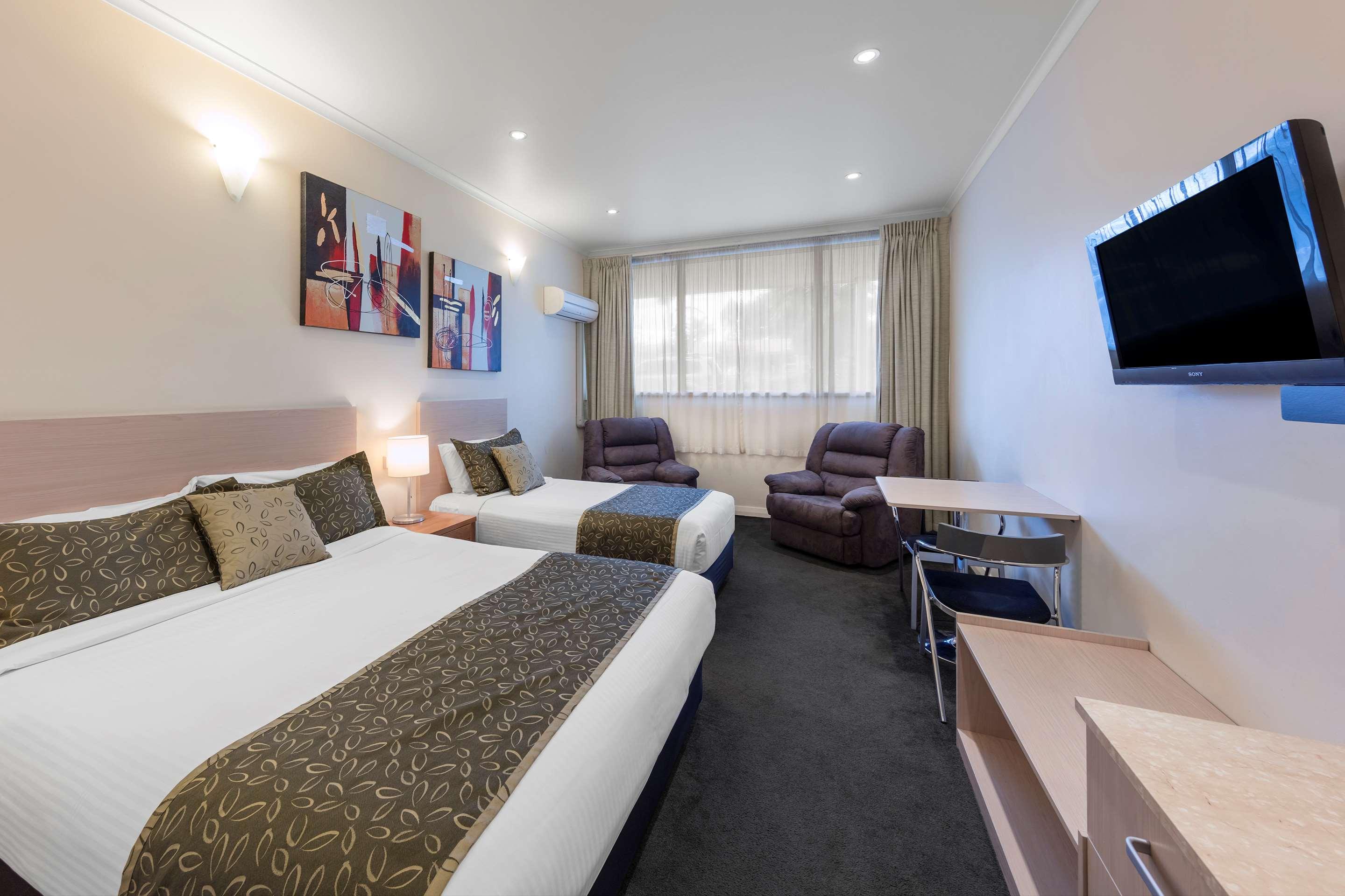 Best Western Plus Service Inn & Suites Lethbridge Luaran gambar