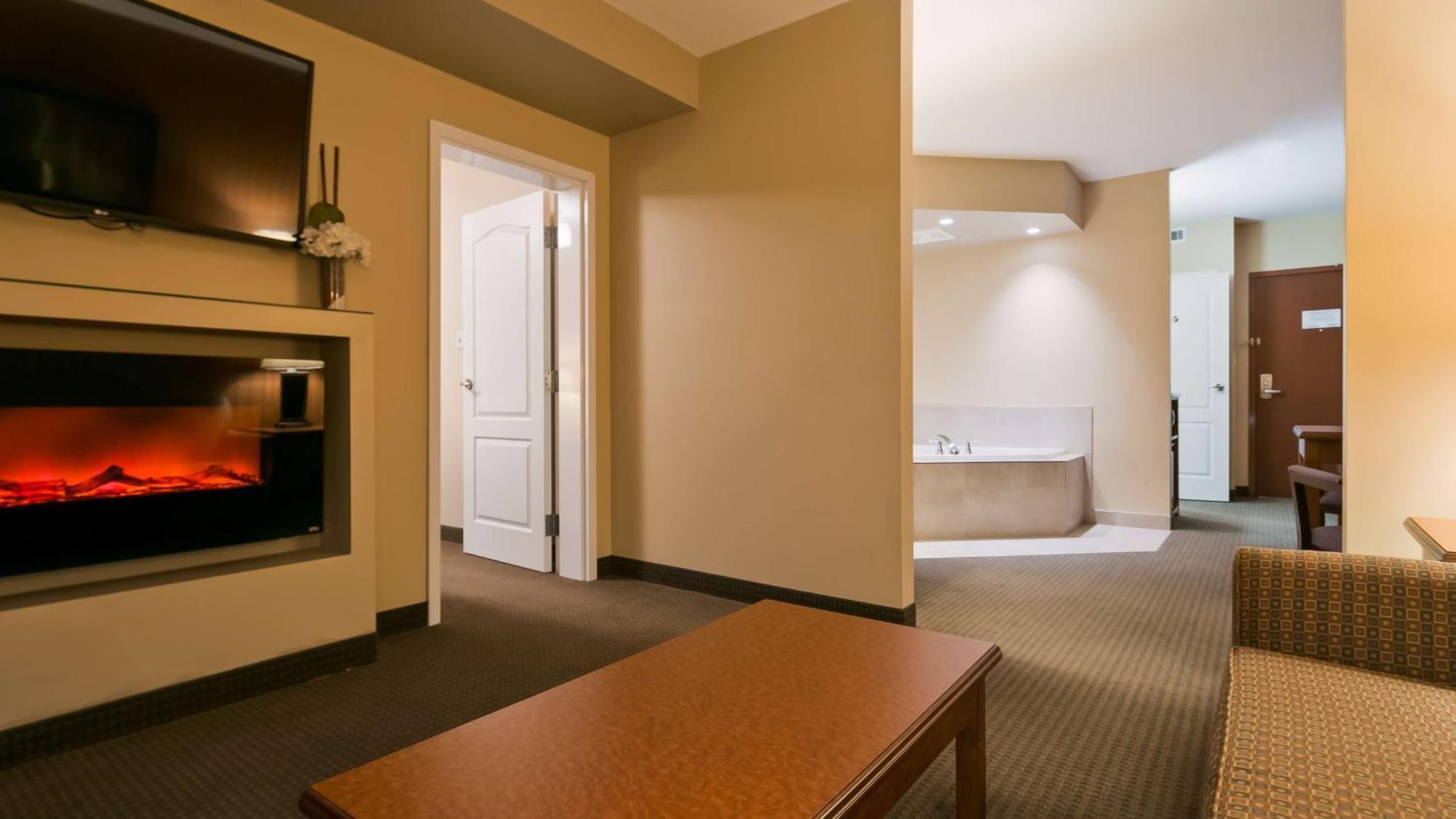 Best Western Plus Service Inn & Suites Lethbridge Luaran gambar